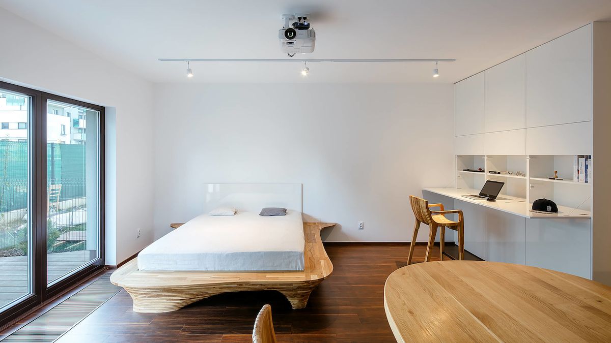 Unikátní design malého bytu odráží záliby majitele
